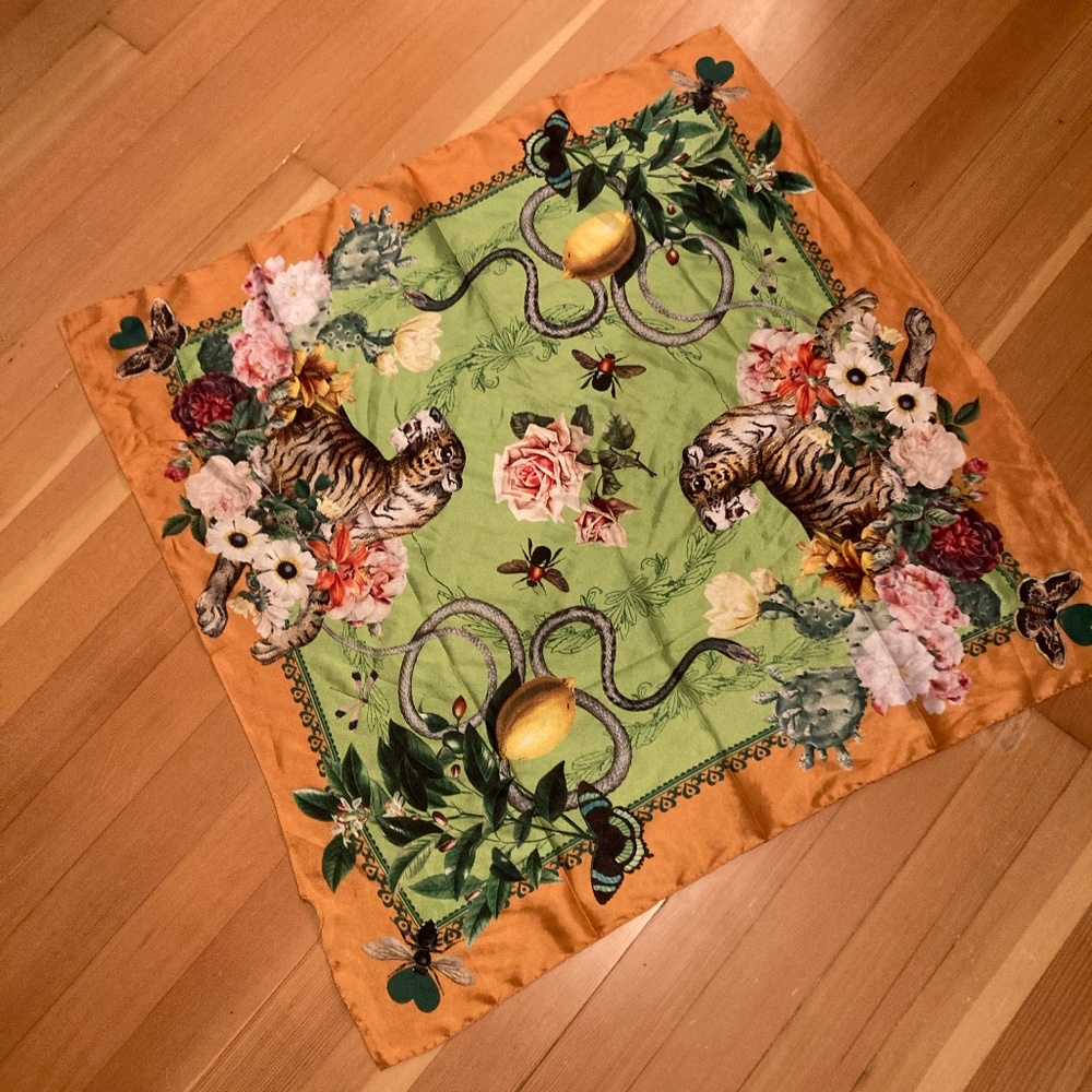 Sammi Jefcoate (Ardeo) Scarf - Tiger and Rose Motif
